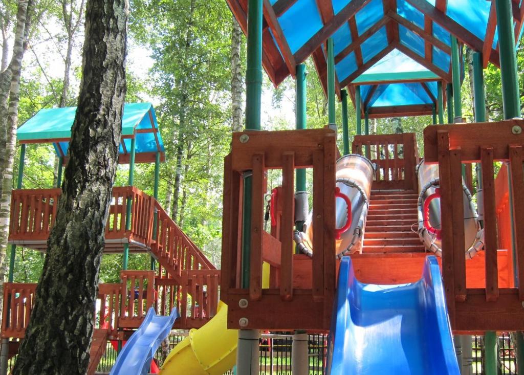 Resort Piaseczno ロズプウチェ エクステリア 写真